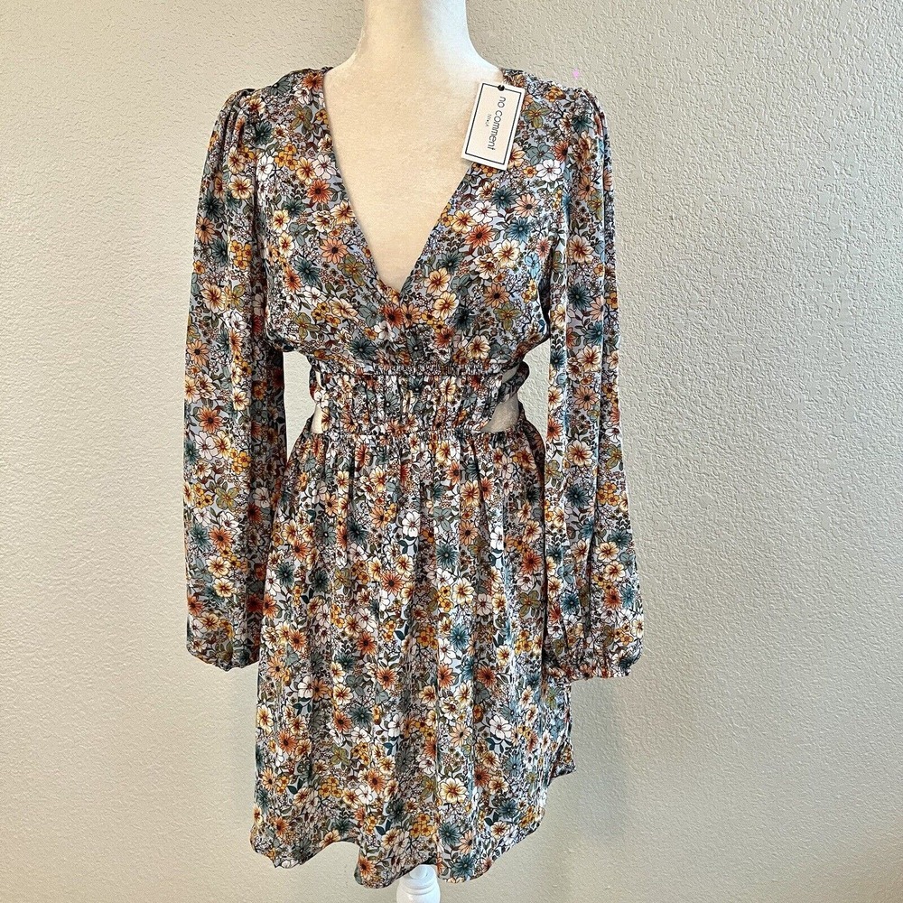 NWT No Comment Womens Sz Small Floral Dress & Side Waist Slits Puffy Sleeves